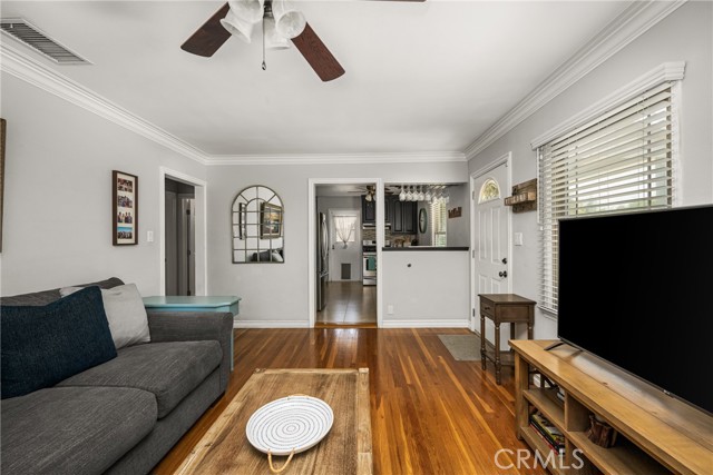 Detail Gallery Image 7 of 33 For 4809 Falcon Ave, Long Beach,  CA 90807 - 3 Beds | 2 Baths