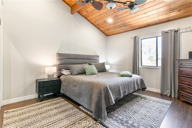 248 Hemlock Drive, Lake Arrowhead CA: https://media.crmls.org/medias/2799bcd5-977b-47b6-8cc9-5caa4575454d.jpg