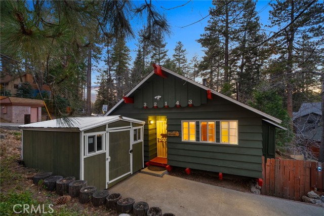 Detail Gallery Image 23 of 40 For 32143 West Dr, Running Springs,  CA 92382 - 2 Beds | 1/1 Baths