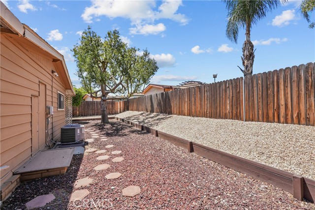 Detail Gallery Image 12 of 56 For 440 Highland Vista Way, Perris,  CA 92570 - 2 Beds | 2 Baths