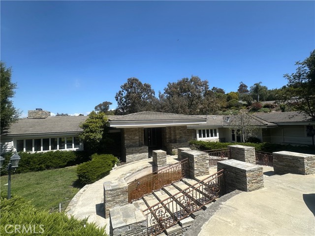 60 Crest E Road, Rolling Hills CA: https://media.crmls.org/medias/279b0eab-7052-459b-9512-3250c8ff3593.jpg