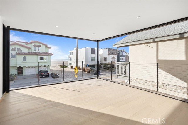 Detail Gallery Image 17 of 50 For 3932 Ocean Dr, Oxnard,  CA 93035 - 4 Beds | 3/1 Baths