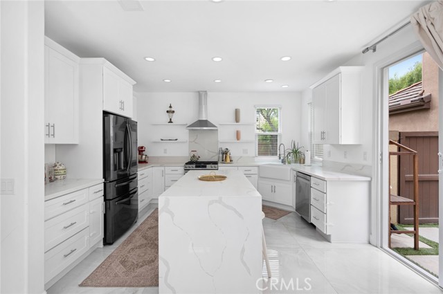 18 Lessay, Newport Coast CA: https://media.crmls.org/medias/279b8af2-568b-47ae-92b9-92247c7a9989.jpg