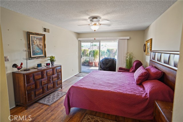 Detail Gallery Image 10 of 31 For 26714 Oak Pluma Ct, Newhall,  CA 91321 - 2 Beds | 2 Baths