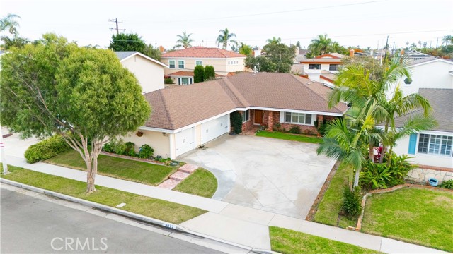 Detail Gallery Image 1 of 25 For 9072 Rhodesia Dr, Huntington Beach,  CA 92646 - 4 Beds | 2 Baths