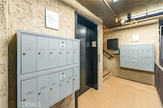 Detail Gallery Image 45 of 50 For 365 W Alameda Ave #203,  Burbank,  CA 91506 - 3 Beds | 2 Baths