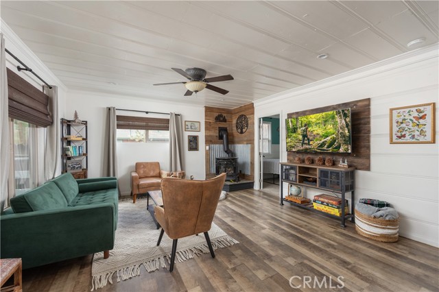 Detail Gallery Image 5 of 35 For 741 Irving Way, Big Bear City,  CA 92314 - 2 Beds | 1 Baths