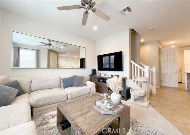 Detail Gallery Image 4 of 28 For 16 Fenix St, Rancho Mission Viejo,  CA 92694 - 3 Beds | 2/1 Baths