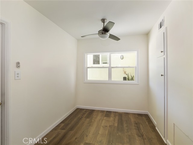 Eat in dining area off kitchen