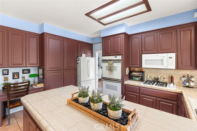 Detail Gallery Image 15 of 49 For 297 Saint Augustine Dr, Chico,  CA 95928 - 3 Beds | 3 Baths