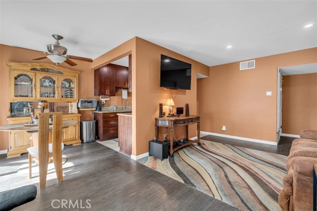 Detail Gallery Image 7 of 22 For 1200 W Lambert Rd #41,  La Habra,  CA 90631 - 1 Beds | 1 Baths