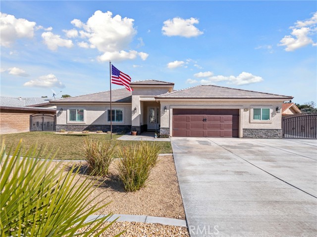 Detail Gallery Image 1 of 1 For 12855 Golf Course Dr, Victorville,  CA 92395 - 4 Beds | 2 Baths