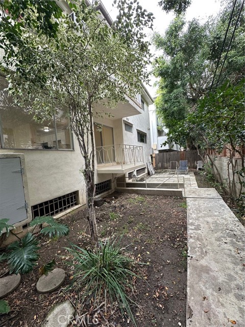 Detail Gallery Image 14 of 15 For 1607 Greenfield Ave #4,  West Los Angeles,  CA 90025 - 2 Beds | 2 Baths