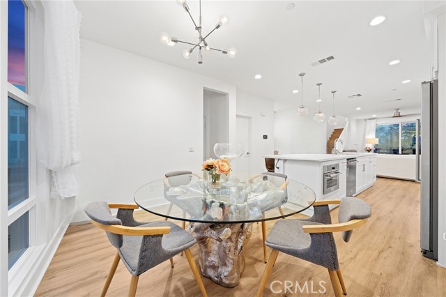 Detail Gallery Image 11 of 31 For 657 Wedge, Costa Mesa,  CA 92627 - 3 Beds | 2/2 Baths