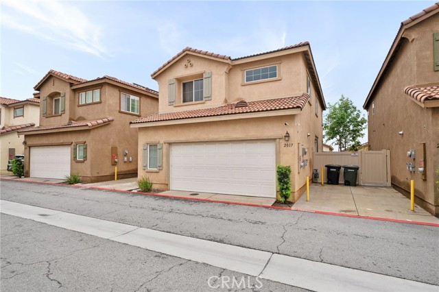 Detail Gallery Image 3 of 22 For 2017 Juniper Ln, Colton,  CA 92324 - 3 Beds | 2/1 Baths