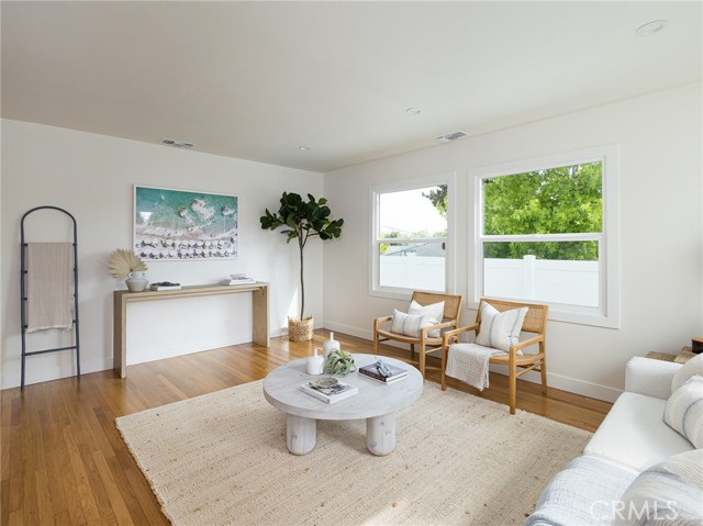 22105 Ellinwood Drive, Torrance CA: https://media.crmls.org/medias/27a1442b-b28f-4d1c-acc2-4e9bffd3fe54.jpg