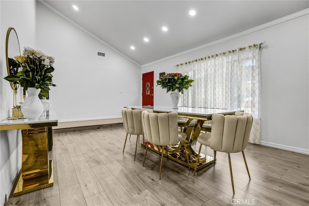 MLS #SR25263191 image #5