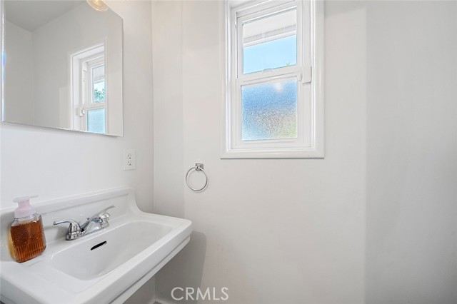 Detail Gallery Image 21 of 56 For 726 E Sierra Madre Ave, Glendora,  CA 91741 - 5 Beds | 2/1 Baths