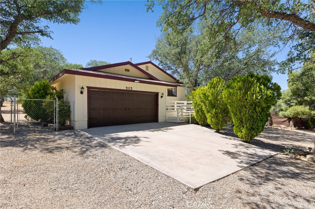 3113 Raccoon Drive