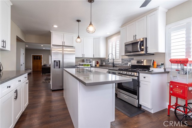 Detail Gallery Image 18 of 38 For 214 N 7th, Santa Paula,  CA 93060 - 4 Beds | 2 Baths