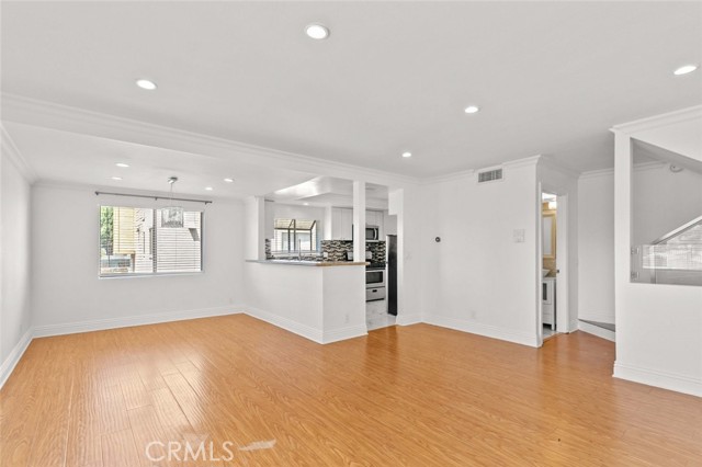 14715 Saticoy Street, Van Nuys CA: https://media.crmls.org/medias/27a38f2b-1cc3-458e-9aa1-b8d7223b27d5.jpg