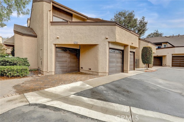 905 Powell Court, Costa Mesa CA: https://media.crmls.org/medias/27a4e0f4-8418-479c-b15c-3d58a6ce8f30.jpg