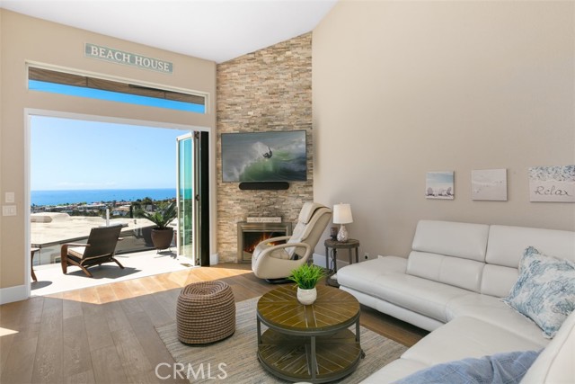 Detail Gallery Image 12 of 37 For 24408 Alta Vista Dr #1,  Dana Point,  CA 92629 - 3 Beds | 3 Baths