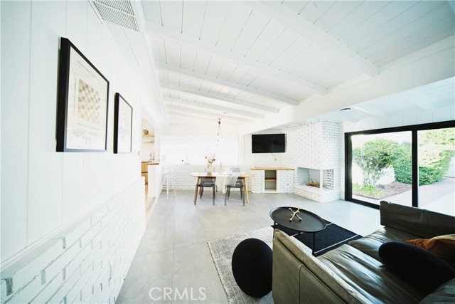 6508 Blewett Avenue, Lake Balboa CA: https://media.crmls.org/medias/27a64cae-9081-42a3-888c-72b7794785a2.jpg