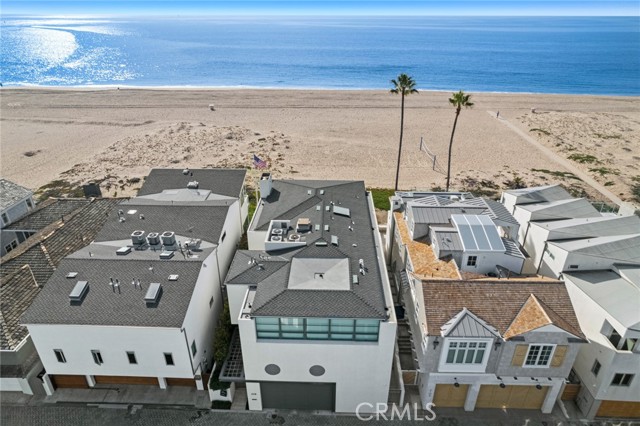 Detail Gallery Image 25 of 27 For 2108 E Oceanfront, Newport Beach,  CA 92661 - 5 Beds | 5/1 Baths