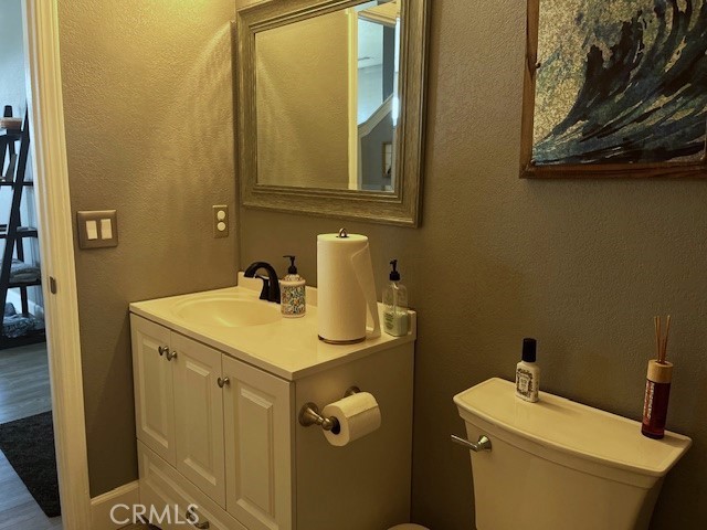 https://media.crmls.org/medias/27a78eec-52c2-45fb-ab81-4193818723e7.jpg?preset=X-Large