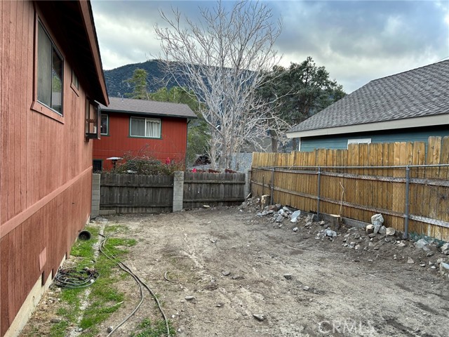 Image 11 of 12 For 925 Piru Way