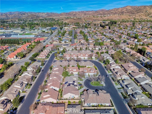 Detail Gallery Image 8 of 49 For 2053 Laurelwood Ave, Simi Valley,  CA 93063 - 2 Beds | 2/1 Baths