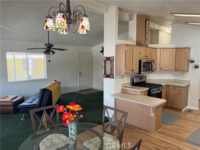 Detail Gallery Image 11 of 20 For 24600 Mountain Ave #131,  Hemet,  CA 92544 - 2 Beds | 2 Baths