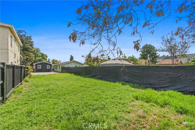9525 Holmes Avenue, Los Angeles CA: https://media.crmls.org/medias/27a9429f-1394-43be-b853-617f83cbc66c.jpg