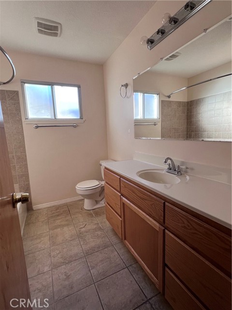 Detail Gallery Image 14 of 14 For 44519 Foxton, Lancaster,  CA 93535 - 5 Beds | 3 Baths