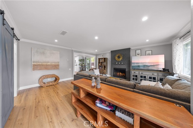 22361 Torino, Laguna Hills CA: https://media.crmls.org/medias/27a9cf09-309d-4902-b6d6-ad1491a74793.jpg