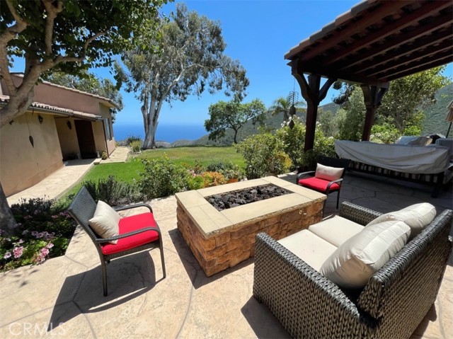 Detail Gallery Image 22 of 39 For 2701 Barrymore Dr, Malibu,  CA 90265 - 3 Beds | 3/1 Baths