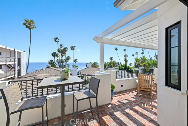 360 Cliff, Laguna Beach CA: https://media.crmls.org/medias/27aa6795-0ebf-434c-9ba9-4f4176c3ebcb.jpg