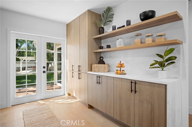 Detail Gallery Image 7 of 25 For 1317 N California St, Burbank,  CA 91505 - 3 Beds | 3 Baths