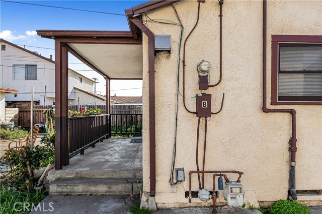 Detail Gallery Image 3 of 13 For 1957 Strathmore, San Gabriel,  CA 91776 - 5 Beds | 2 Baths