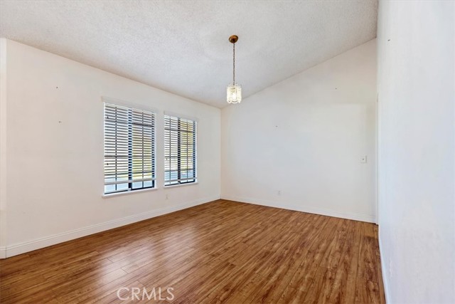 Detail Gallery Image 14 of 57 For 19185 Cochise, Apple Valley,  CA 92308 - 4 Beds | 2 Baths