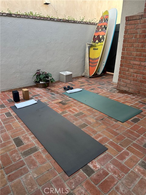 304 Larkspur Avenue, Corona del Mar CA: https://media.crmls.org/medias/27ac9d30-1a76-4114-9a5b-142732ff788e.jpg