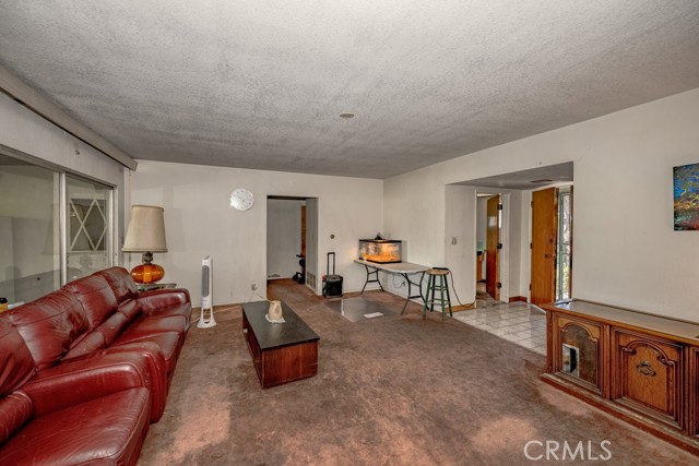 Detail Gallery Image 7 of 31 For 4715 Frieda Dr, Los Angeles,  CA 90065 - 3 Beds | 3 Baths