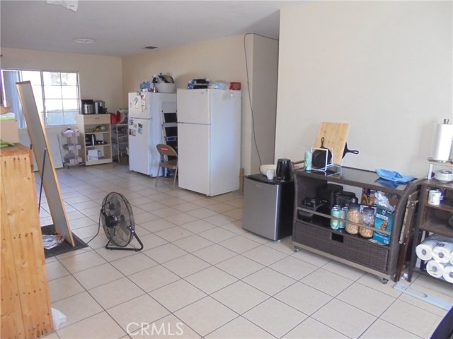 Detail Gallery Image 9 of 16 For 548 N Reservoir, Pomona,  CA 91767 - 4 Beds | 2 Baths