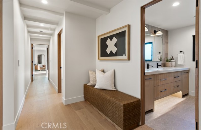 Image 36 of 48 For 1717 Irvine Avenue