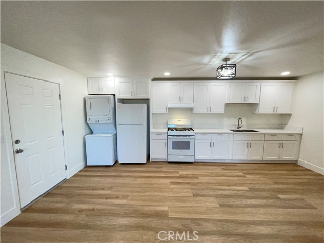 Detail Gallery Image 5 of 23 For 15484 Cheyenne Rd #2,  Apple Valley,  CA 92307 - 2 Beds | 1 Baths
