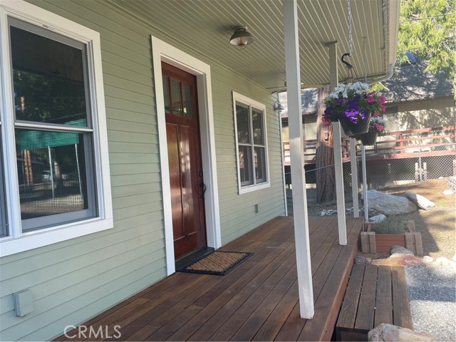 Detail Gallery Image 2 of 29 For 53300 Meadow Dr, Idyllwild,  CA 92549 - 3 Beds | 2/1 Baths