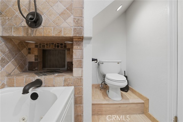 Detail Gallery Image 33 of 60 For 6070 E Summit, Anaheim Hills,  CA 92807 - 3 Beds | 3 Baths