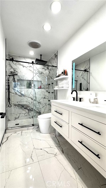 Detail Gallery Image 20 of 22 For 7414 Delco Ave, Canoga Park,  CA 91306 - 3 Beds | 2 Baths