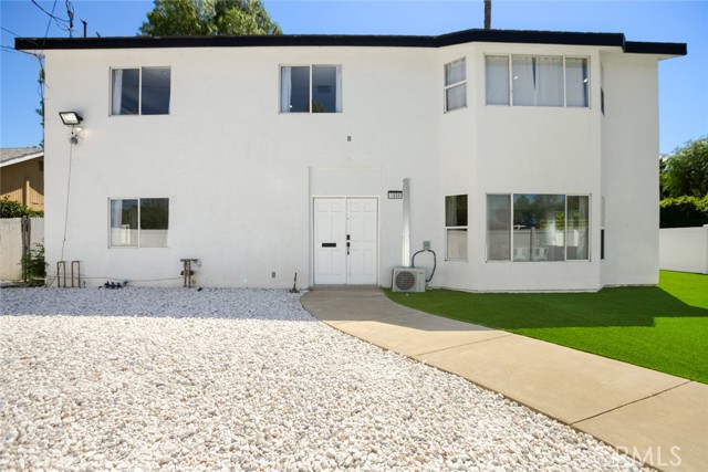 7904 Tampa Avenue, Reseda CA: https://media.crmls.org/medias/27b184cd-72ab-49af-af48-78dfff768778.jpg